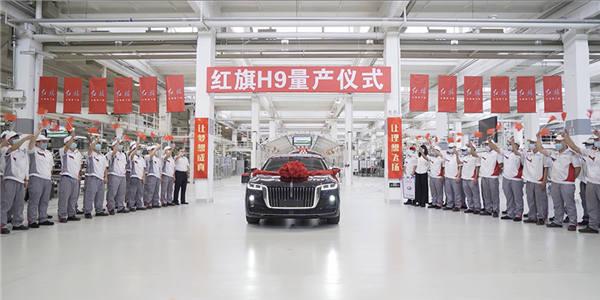 DCT400變速箱裝配線交付中國一汽，新松助力“國車”紅旗邁向新高度
